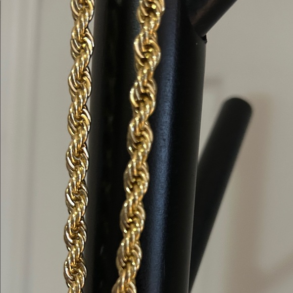 Drae Collection Rope Necklace - Picture 3 of 3